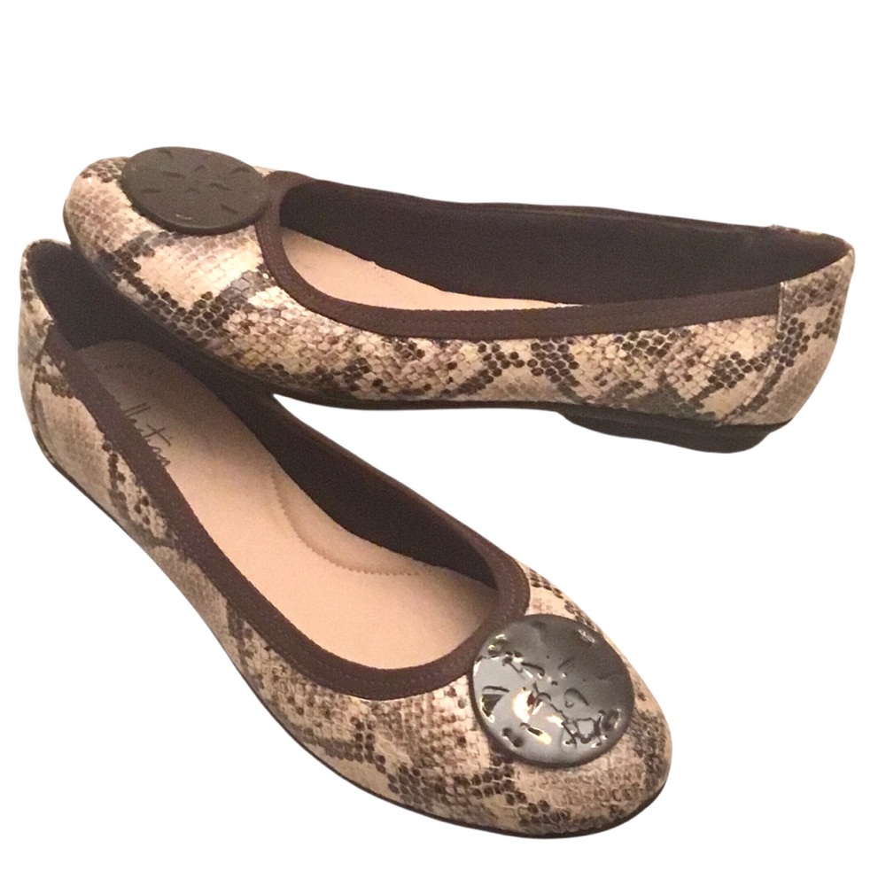 Clarks Gracelin Zone Ballet Flats Snakeskin with Brown Medallion Accent  Size: 9 - Picture 2 of 12